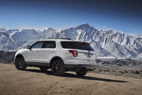2017 Ford Explorer XLT Sport Appearance Package Image. Photo 18 of 19