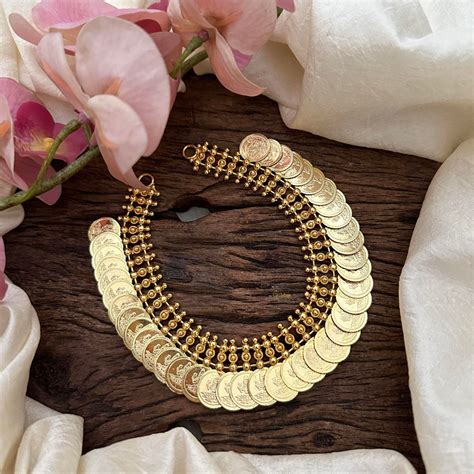 Traditional Kaasu Mala Short necklace - Vriksham G13307 – vrikshamindia