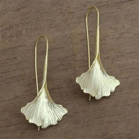 Vintage gold-plated petal earrings – Claire Jewelry