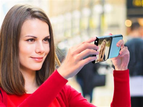 Ecco Compal CHEESE, lo smartphone pieghevole compatto