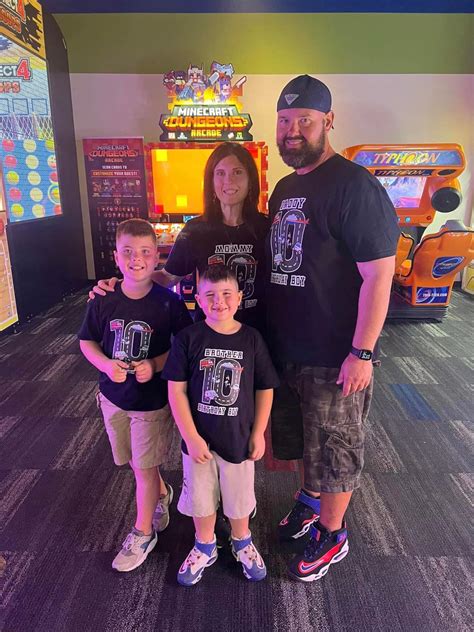 Missing dad David Maynard's tragic final posts days before he & entire ...