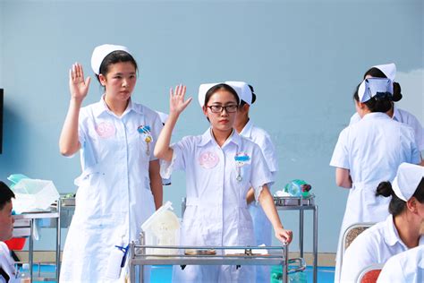 首届中华护理学会传染病专科护士在昆明市第三人民医院结业_腾讯新闻