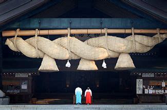 神社に行こう！ 神社空間を読み解く⑫装束 | nippon.com