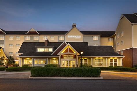 RESIDENCE INN BY MARRIOTT LONG ISLAND ISLIP/COURTHOUSE COMPLEX (Central ...