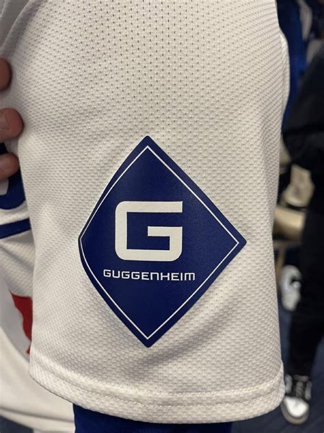 [Ardaya] This is what the patch looks like on the home whites: : r/Dodgers