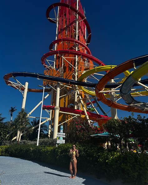 Mia Beyer (@itsmiabeyer2.0) • Instagram photos and videos