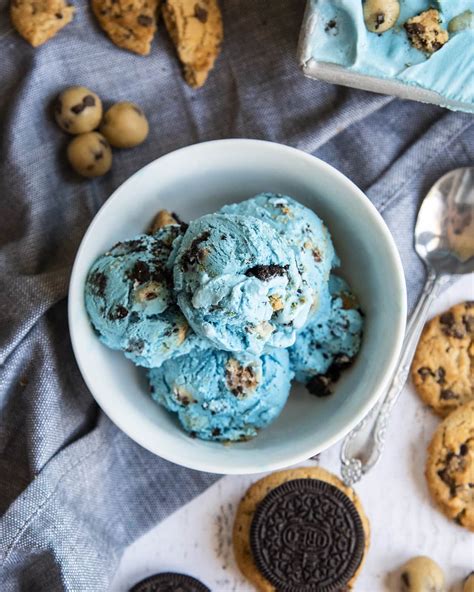 Cookie Monster Ice Cream – Like Mother, Like Daughter