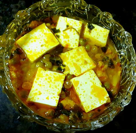 Matar Paneer - crispandcurry.com