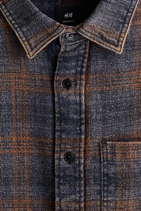 Relaxed Fit Shirt - Dark blue/Checked - Men | H&M IN