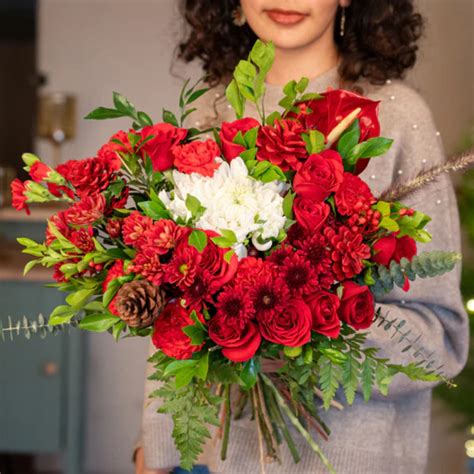 Buy Rose Flower Bouquet | The Gift Studio