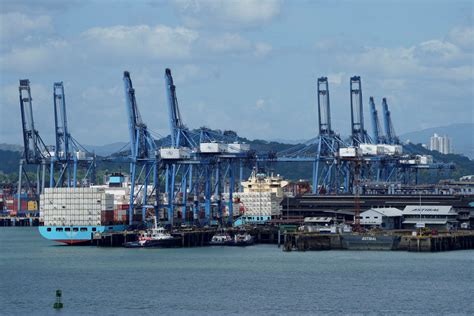 Hutchison Sees "Reasonable Chance" of $22.8 bln Ports Sale Going Through