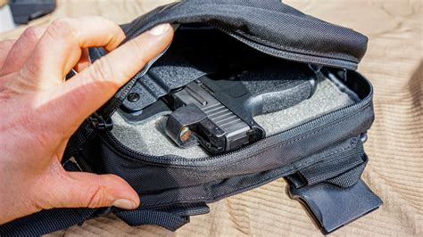 Alien Gear vs Crossbreed Holsters 的图像结果