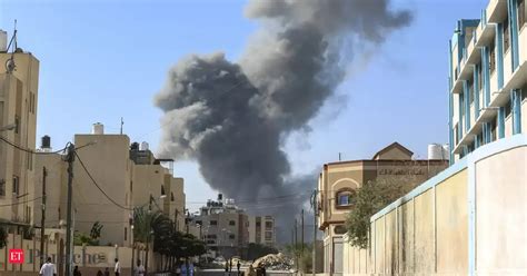 false information: Fact vs fiction: Beware! Internet is rife with ...