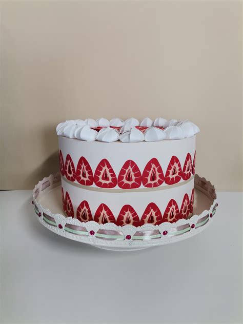 Handmade Paper Strawberry Cake – Gourmet and Original Decoration ...