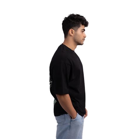 Oversized Flow t-shirt angled view – casual oversized t-shirt with a ...