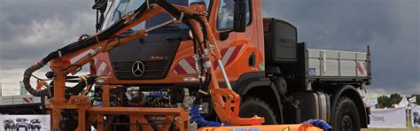 Download wallpaper Mercedes-Benz, truck, manipulator, machinery, Unimog ...