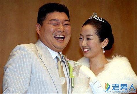 李凡秀未婚妻公布二人亲密合影 表达幸福心情-韩娱频道