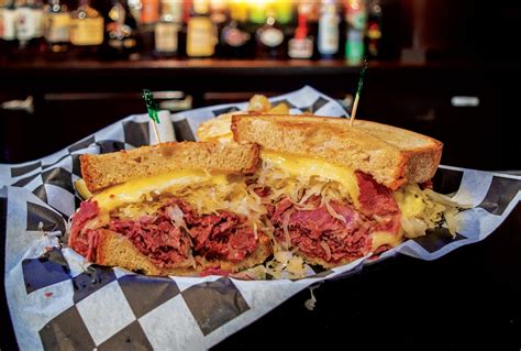 Gallery — Wintergarden Tavern