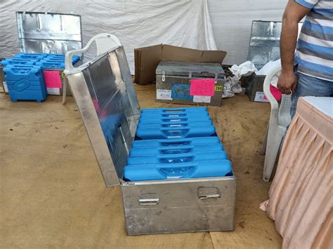 Sending EVM machines to polling stations for municipal elections, tight ...