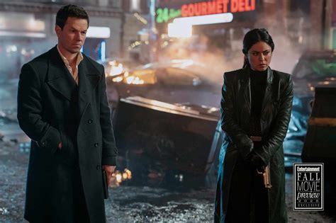 Mark Wahlberg, Shane Black explain killing Mark Cuban in 'Play Dirty'