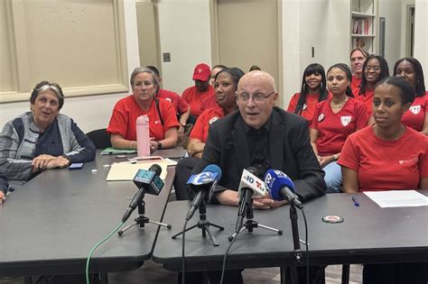 Philly teachers ratify contract, get raises, parental leave
