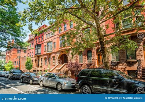 Brownstones in 120 Street East, in Harlem, Manhattan. Editorial Stock ...