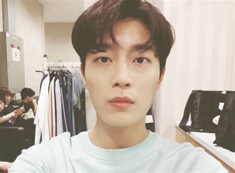 Highlight's Yoon Doo-joon sad 'to leave without saying a proper goodbye ...