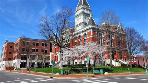 Car Rentals in Clarksville from $32/day - Search for Rental Cars on KAYAK