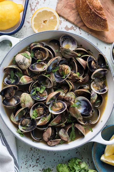 Steamed Clams with Broth (without wine) - Kitchen Confidante®