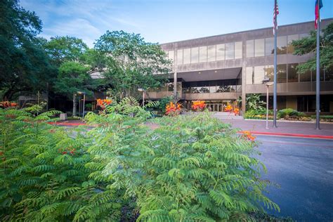 UHCLTeach alum says program inspired her to begin career in education