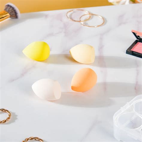 Plush Beauty Blender Multicolor Set of 4 Online - Premium Makeup Sponge ...