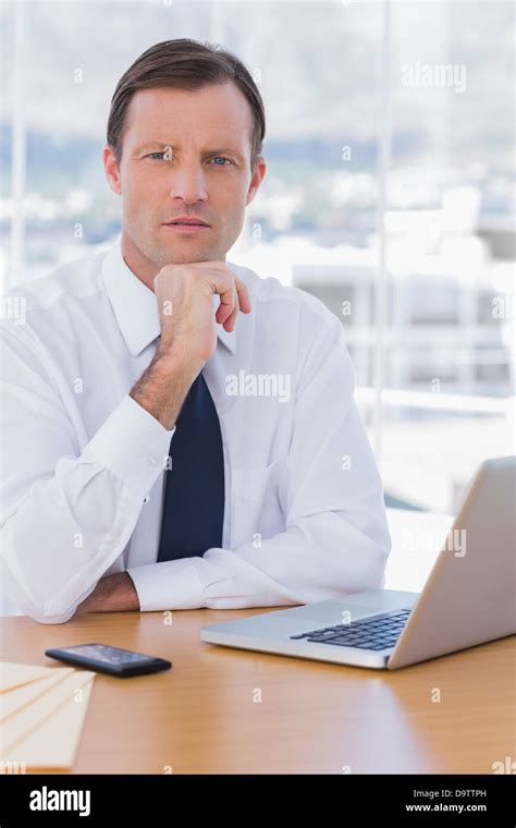 Handsome Businessman 的图像结果