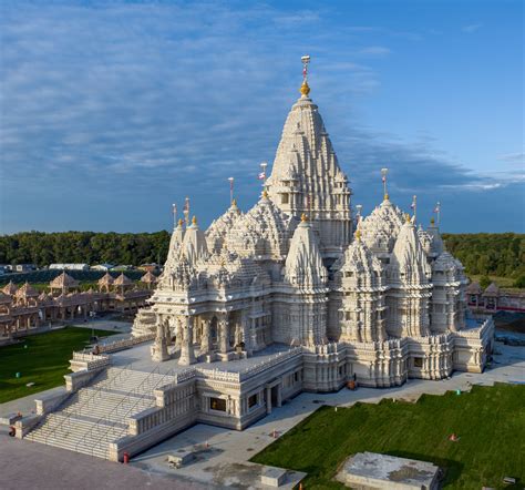 Experience The Divine: Top Indian Temples To Visit In The USA | Herzindagi