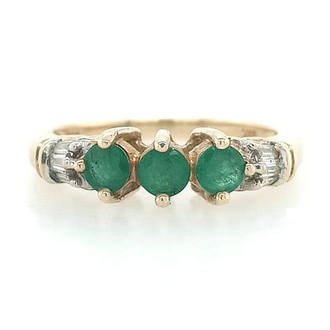 10K Y Emerald And Diamond Ring – Parkville Jewelers