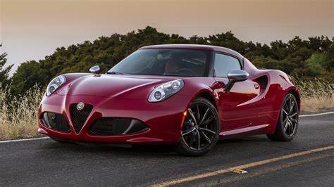 Stunning Alfa Romeo 4C | 4K Ultra HD Wallpaper