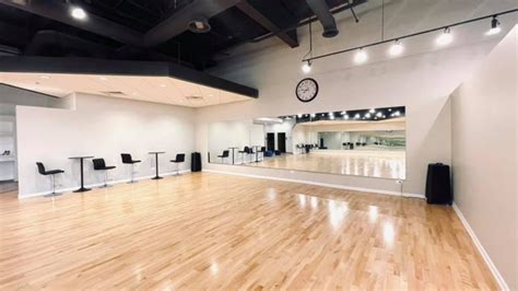 How to Choose a Ballroom Dance Studio