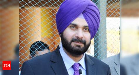 Navjot Singh Sidhu: Amid Navjot Sidhu's attacks on Capt Amarinder Singh ...