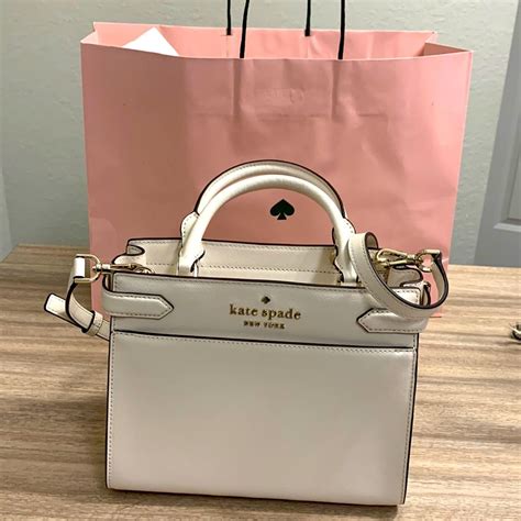 Medium size purse. | Kate spade tote purse, Kate spade white purse ...