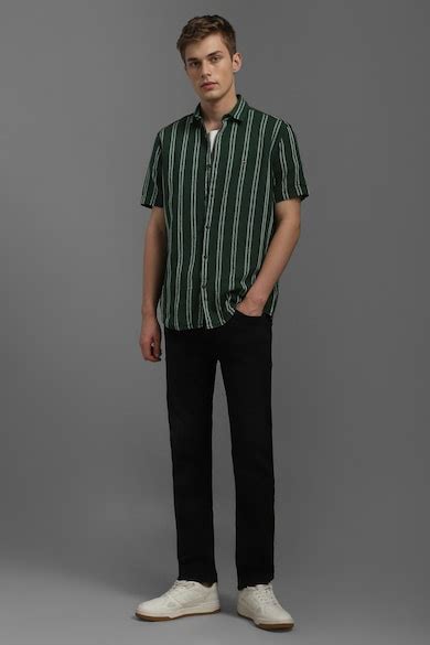 Buy Men Green Slim Fit Stripe Half Sleeves Casual Shirt Online ...
