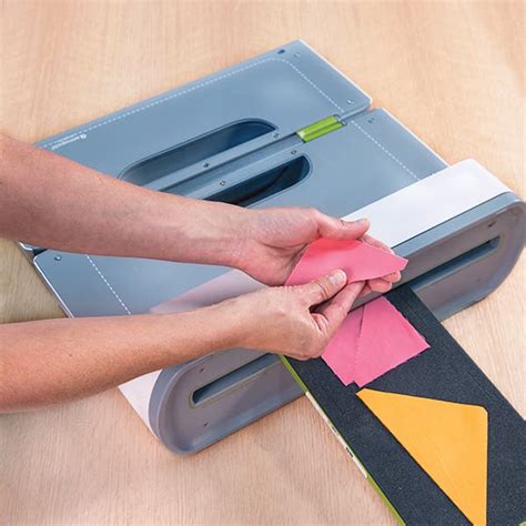 Go Bolt Electric Fabric Cutter Videos 的图像结果