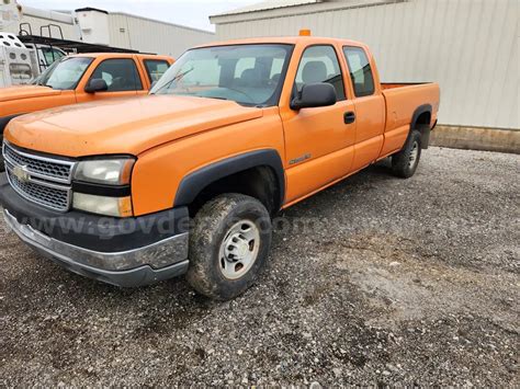 2005 Chevrolet Silverado 2500HD Ext. Cab Long Bed 4WD | AllSurplus