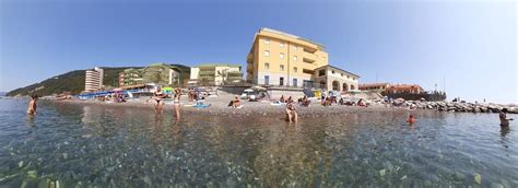 SPIAGGIA LIBERA CHIAVARI EX COLONIA FARA (2026) All You Need to Know ...