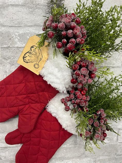 Dollar Tree Using Mittens Craft 的图像结果