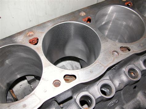 Stripped Threads On Engine Block Repair 的图像结果