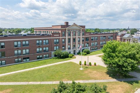 Nashua, NH City Guide | About Living in Nashua - Homes.com