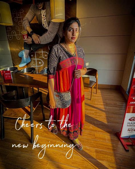 FloMotif Structured Shoulder Bag