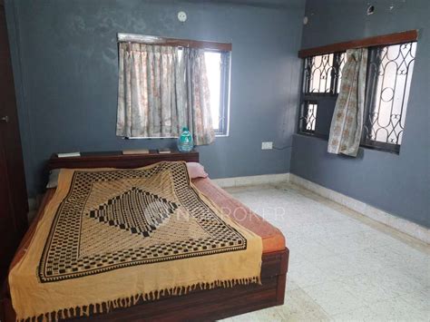 Tulips Apartment, near Irum Manzil Metro Station Khairtabad Rent ...