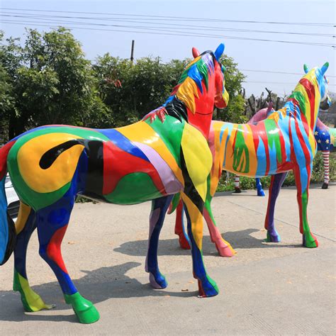 彩绘马雕塑，玻璃钢动物 - 河北卓景雕塑公司