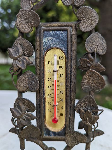 Thiết kế decorative outdoor thermometer cho không gian ngoài trời của bạn