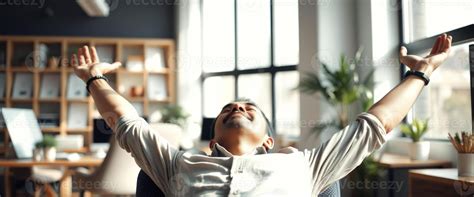 Lean Back 的图像结果